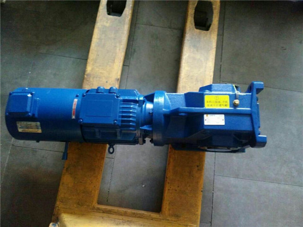 VEMT減速機(jī)電機(jī)廠(chǎng)家 (10)