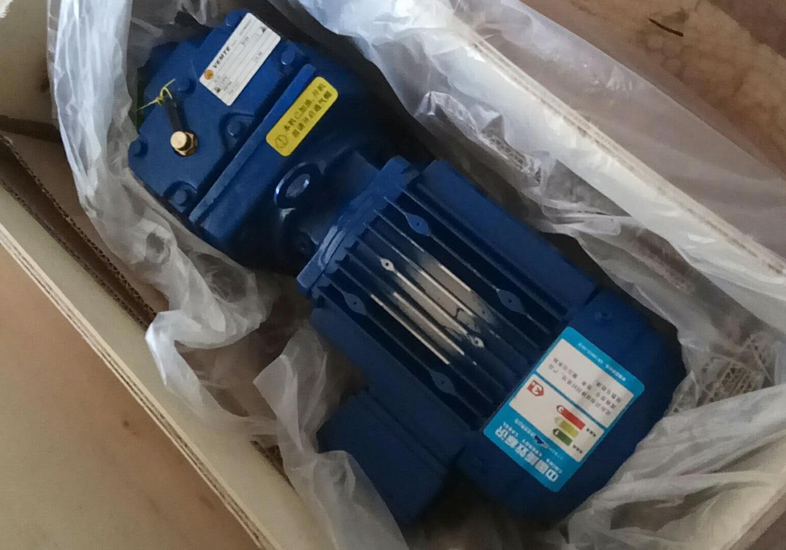 GRF37DVE63齒輪減速機(jī),RF37減速機(jī),R37減速機(jī)