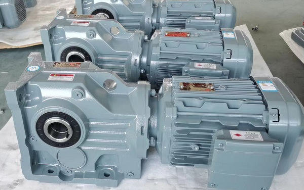 4.2KW電機(jī)含減速機(jī),4200W減速機(jī)帶電機(jī)型號(hào)選型